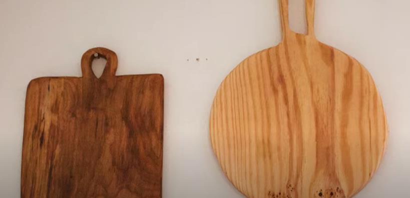 What Are Some Safety Tips For Using A Cutting Board